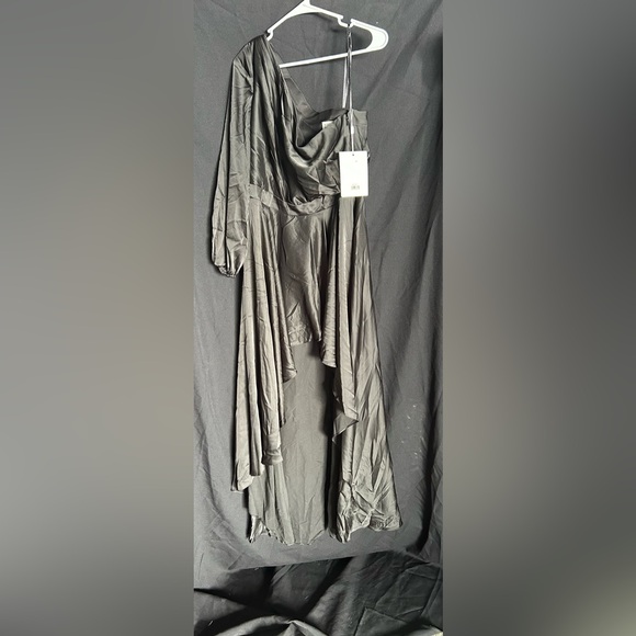 IEENA FOR MAC DUGGAL 49141 
High Low One Shoulder Flowy Gown - Picture 4 of 6